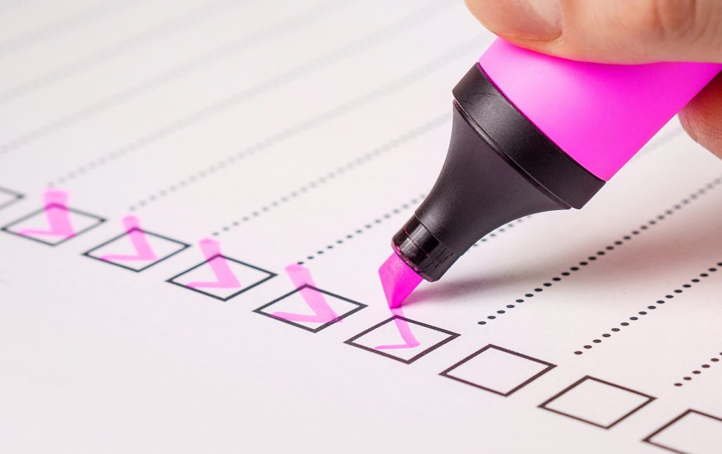 checklist-2077020_1920 Pink sharpie checking checklist
