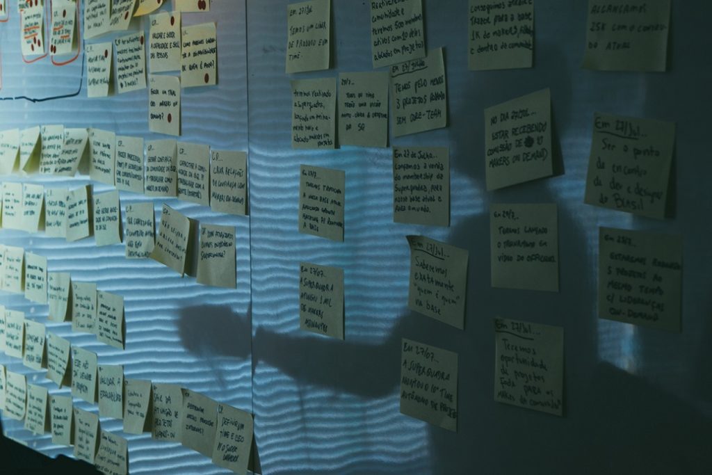 startae-team-8RX3W79_UTE-unsplash Sticky notes on white board